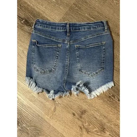 Love Tree Jean Shorts, Cut Offs, Frayed, Distressed, Medium Wash, Stretchy, M - Picture 3 of 5